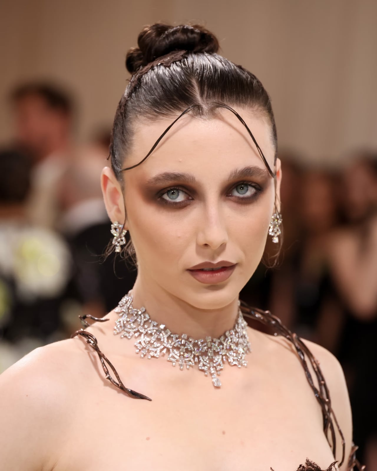 Mid-Back Dark Brown Sleek Hairstyle Mid-Back Dark Brown Sleek Hairstyle — Classy Y2K Updo