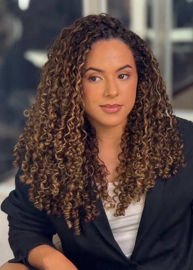 Shoulder Length Layers With Caramel Balayage Shoulder Length Layers With Caramel Balayage — Curly Hair Color Inspiration