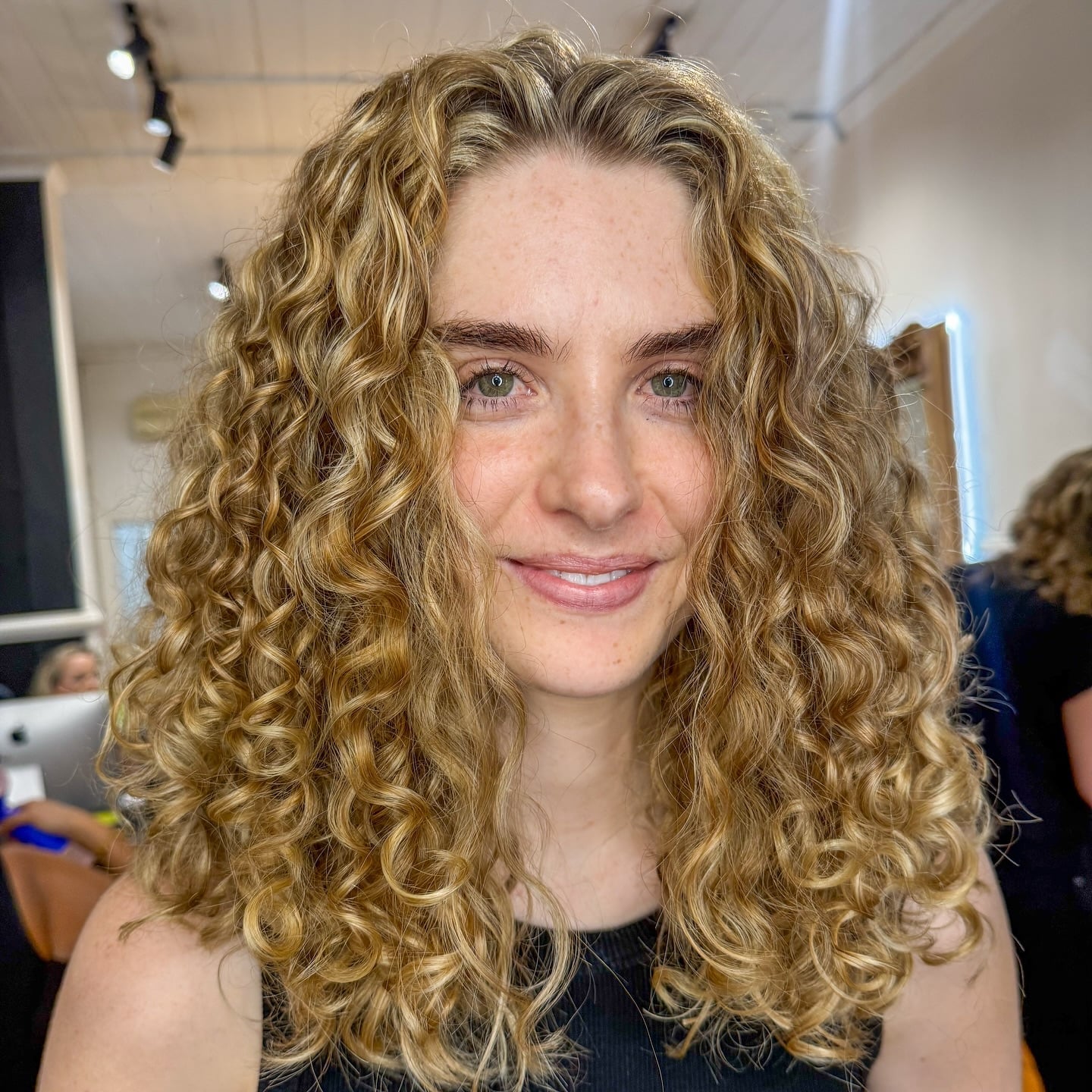 Mid-Back Dark Brown With Blonde Balayage Blowout, Close-Up Take Mid-Back Dark Brown With Blonde Balayage Blowout, Close-Up Take — Curly Hair Color Inspiration