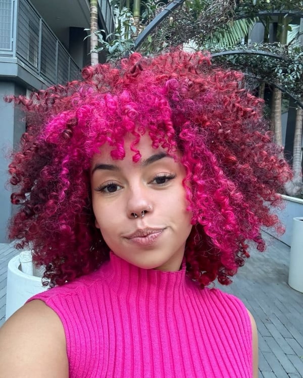 Short Cut With Vibrant Pink and Red Tones Short Cut With Vibrant Pink and Red Tones — Curly Hair Color Inspiration