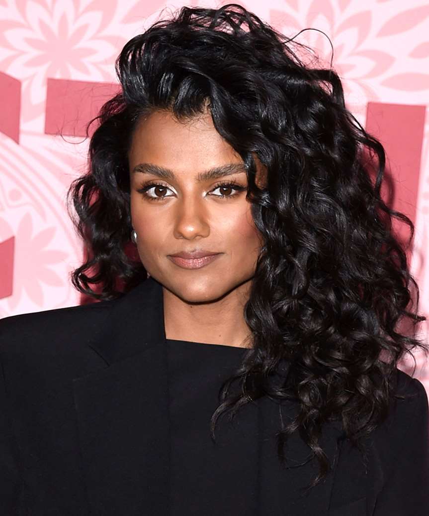 Thick Shoulder Length Curly Hair Dramatic Part Thick Shoulder Length Curly Hair Dramatic Part — Curly Hair Down Ideas