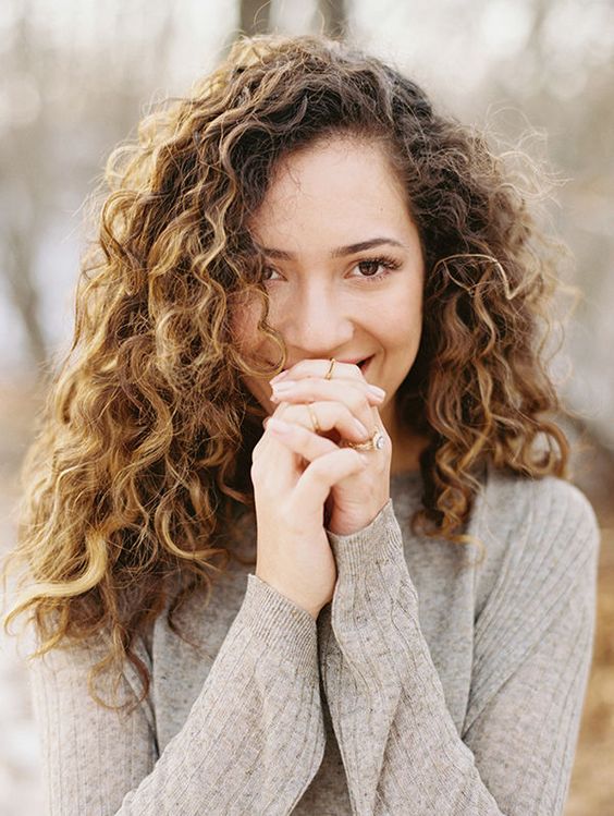 Mid-Back Auburn Curly Hair Mid-Back Auburn Curly Hair — Curly Hair Down Ideas