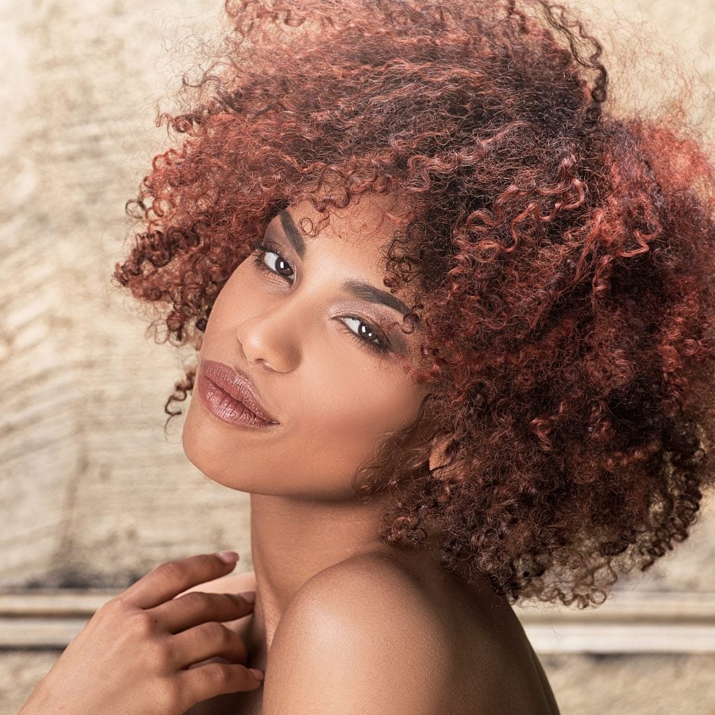 Short Reddish-Brown With Copper Tones Afro Short Reddish-Brown With Copper Tones Afro — Curly Hair Dye Styles