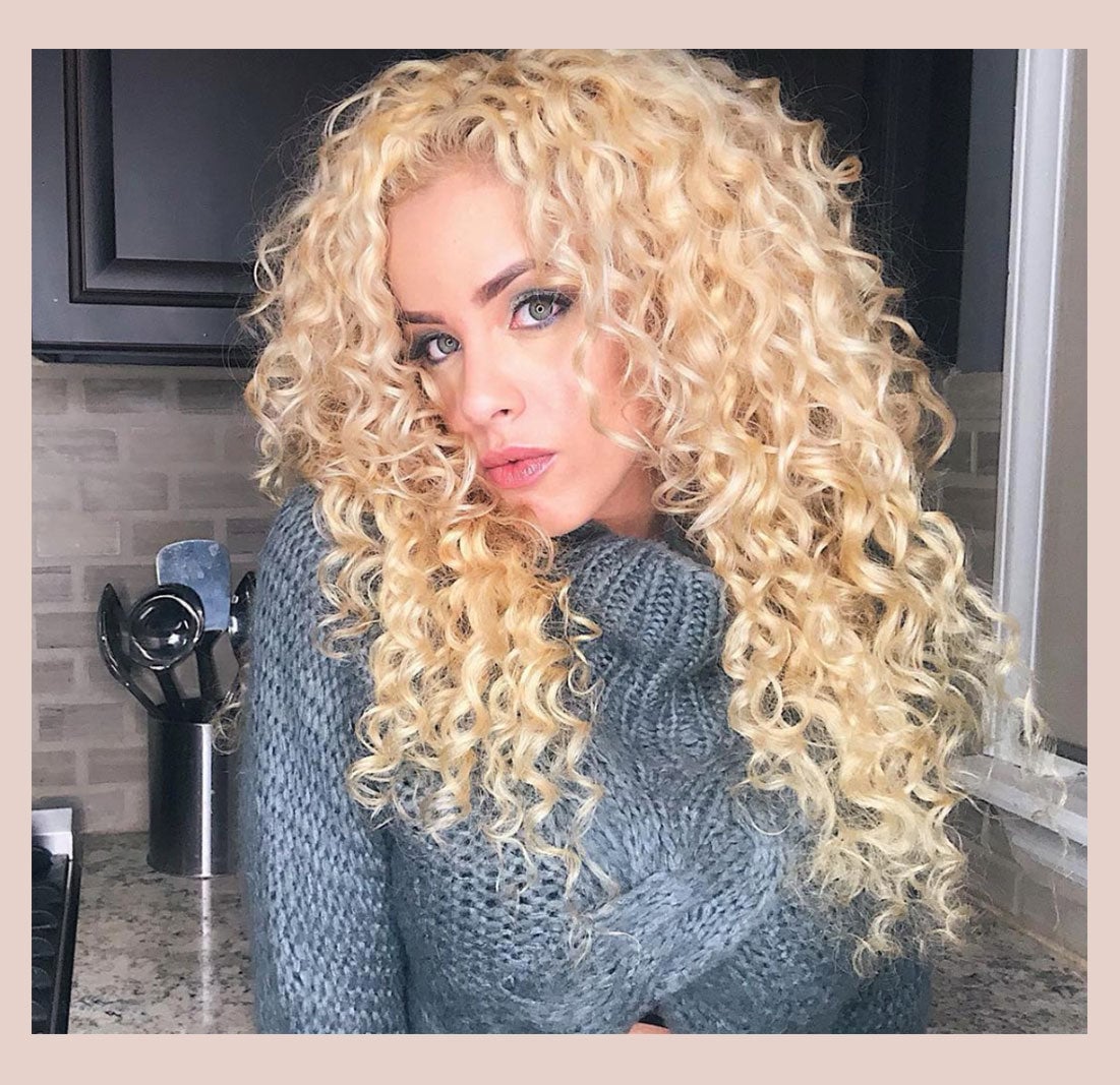 Mid-Back Platinum Blonde Mid-Back Platinum Blonde — Curly Hair Dye Styles