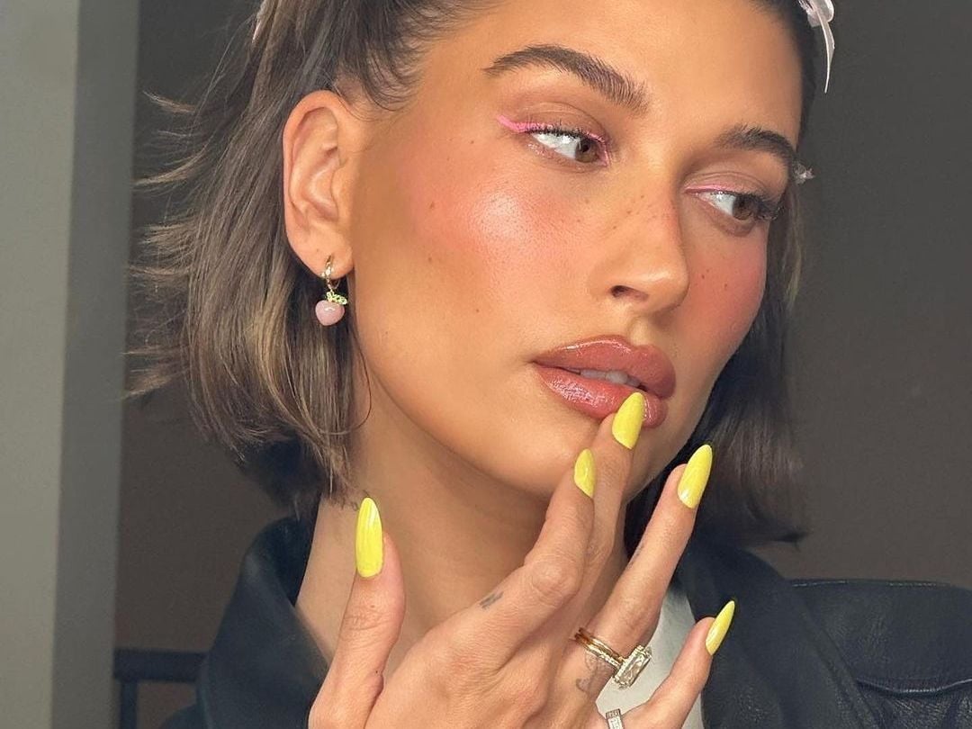 Medium Almond Vibrant Yellow Glossy Medium Almond Vibrant Yellow Glossy — Cute Classy Almond Nails