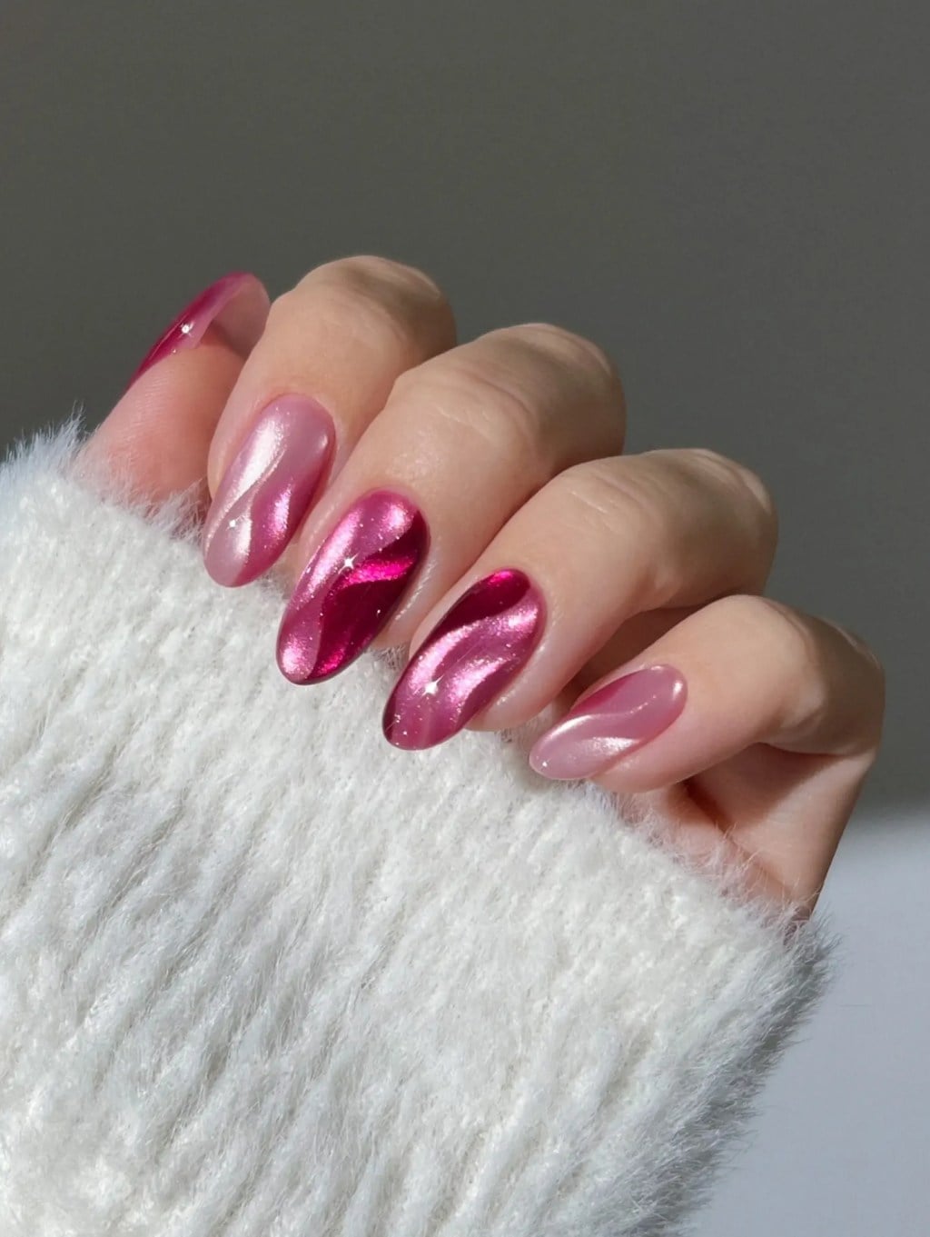 Medium Almond Pink Gradient Chrome Swirls Medium Almond Pink Gradient Chrome Swirls — Cute Classy Almond Nails