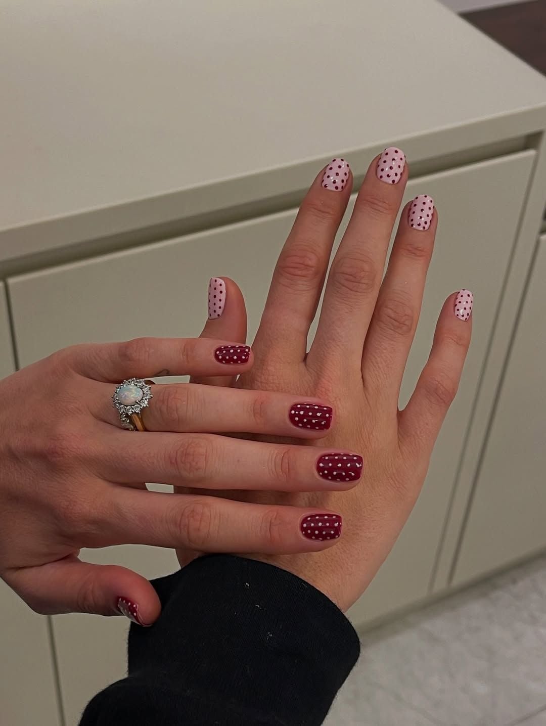 Short Square Nails With Polka Dots, Close-Up Take Short Square Nails With Polka Dots, Close-Up Take — Cute Cute Square Nails