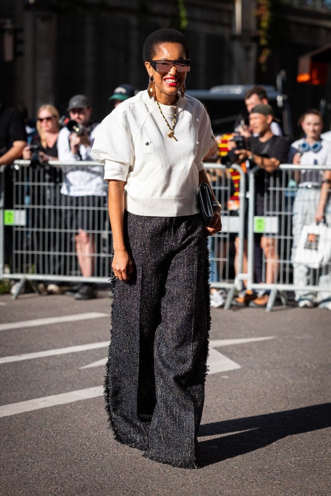 White Puff-Sleeve Top With Tweed Trousers White Puff-Sleeve Top With Tweed Trousers — Cute Dinner Outfit Inspo