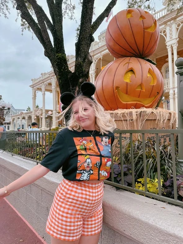 Black Graphic Tee With Gingham Shorts — Cute Disney Outfit Inspo