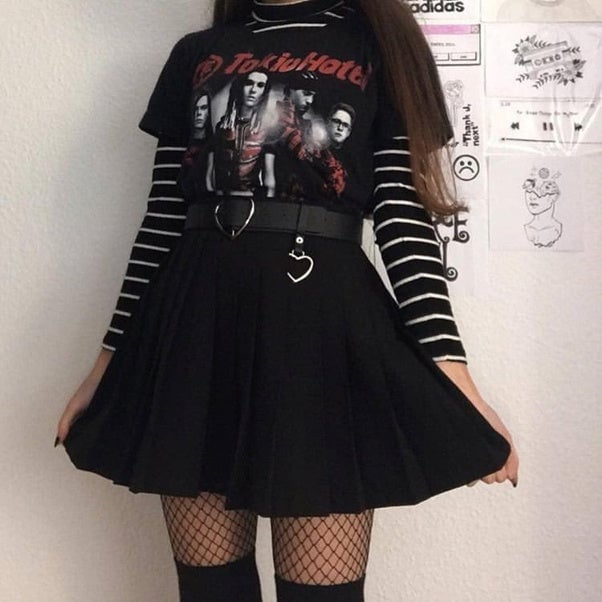 Ultimate Guide to Emo Clothing | Beserk