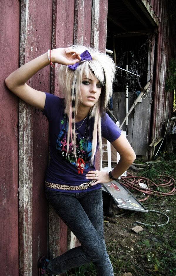 Purple Graphic T-Shirt With Low-Rise Skinny Jeans — Cute Emo Outfits