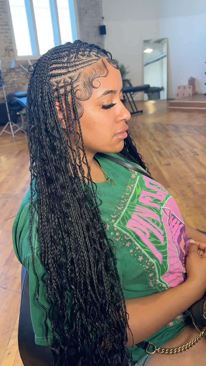 Mid-Back Fulani Braids with Detailed Scalp Cornrows and Wavy Ends Mid-Back Fulani Braids with Detailed Scalp Cornrows and Wavy Ends — Cute Fulani Braids