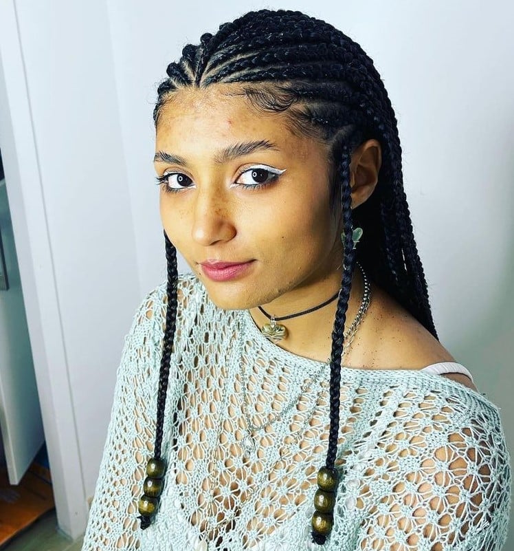 Mid-Back Fulani Braids with Pattern and Loose Ends Mid-Back Fulani Braids with Pattern and Loose Ends — Cute Fulani Braids