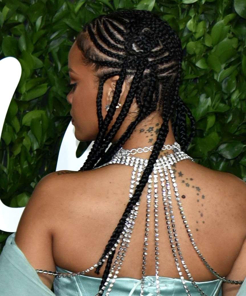 Mid-Back Thin Box Braids with Scalp Pattern Mid-Back Thin Box Braids with Scalp Pattern — Cute Fulani Braids
