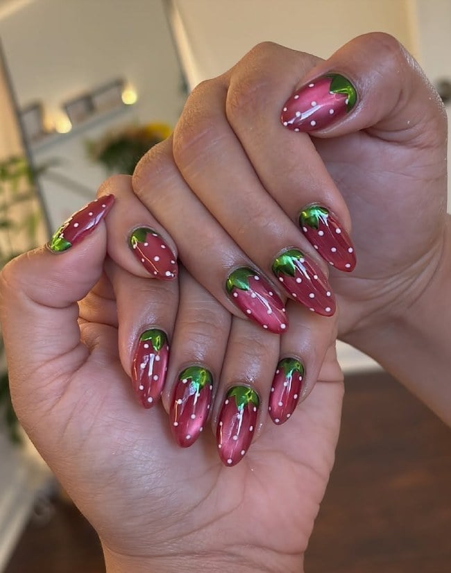 Medium Oval Strawberry Pattern Nails, овальные Medium Oval Strawberry Pattern Nails, овальные — Cute Gel Nails