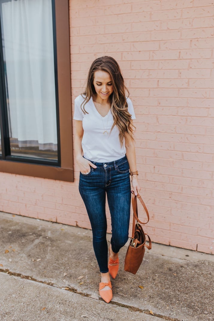 Dark Wash Skinny Jeans with Orange Pointed Flats — Cute Jeans Outfit Inspo