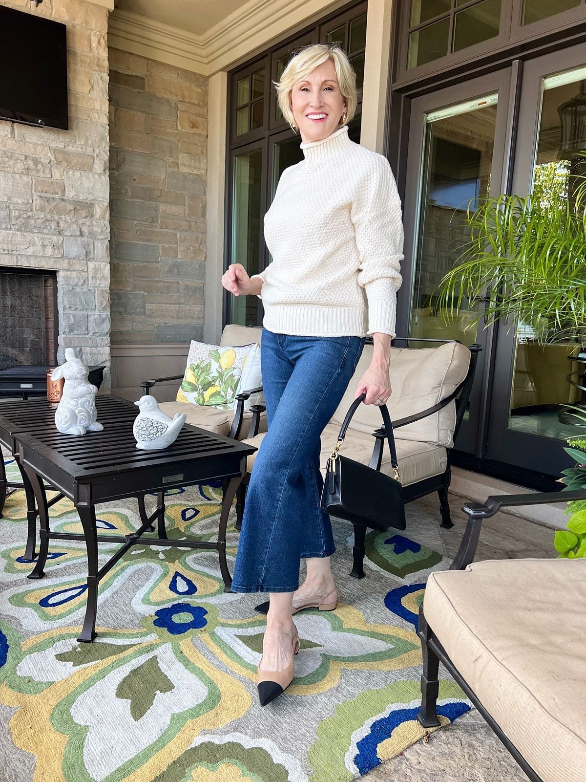 Cropped Wide Leg Jeans with a Cream Turtleneck — Cute Jeans Outfit Inspo