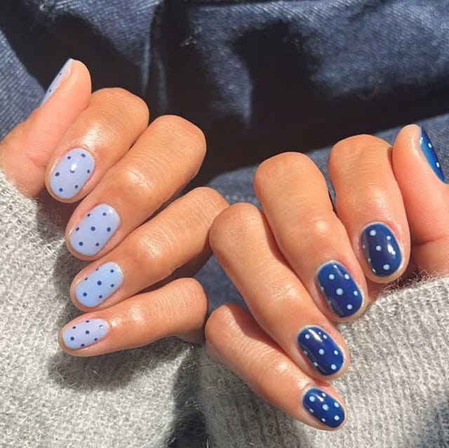 Short Round Contrasting Blue Polka Dot Nails — Cute Medium Nails