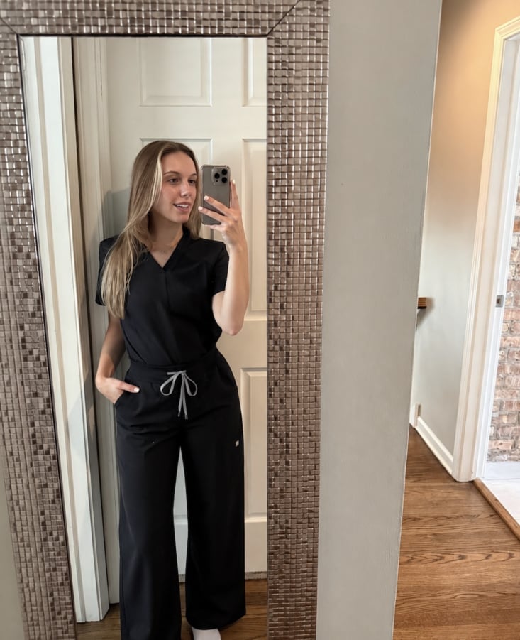 Black Scrub Set with Grey Drawstring — Cute Scrubs Outfits