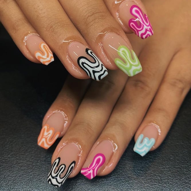 Colorful Drip Art Short Coffin Nails Colorful Drip Art Short Coffin Nails — Cute Short Coffin Nails