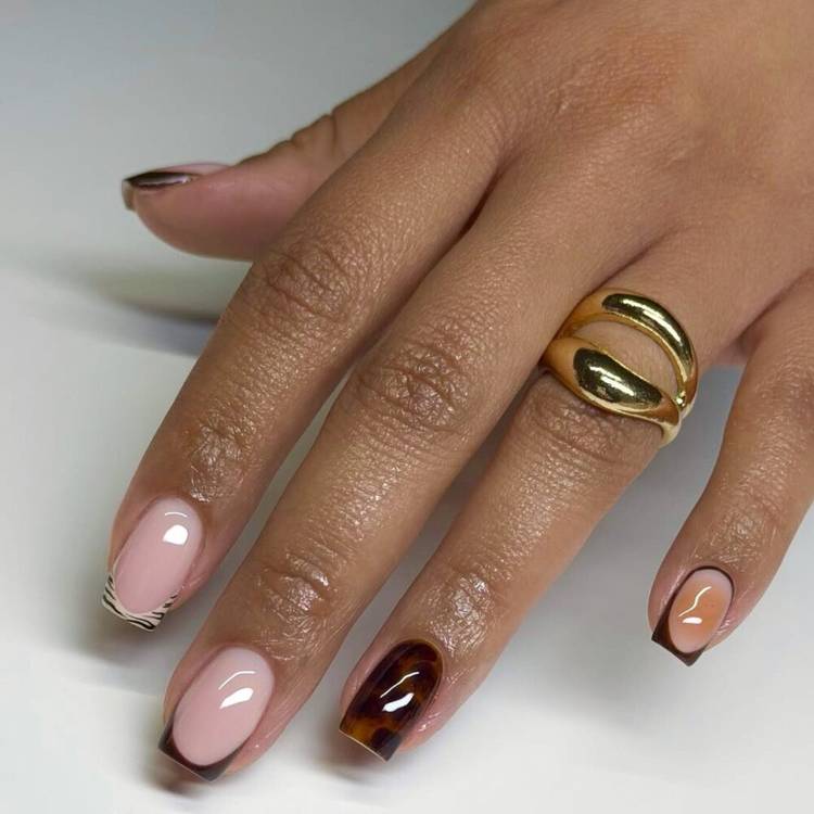 Mixed Print Short Coffin Nails Mixed Print Short Coffin Nails — Cute Short Coffin Nails