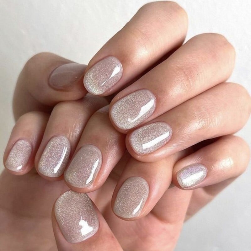 Shimmer Neutral Short Round Nails Shimmer Neutral Short Round Nails — Cute Short Round Nails