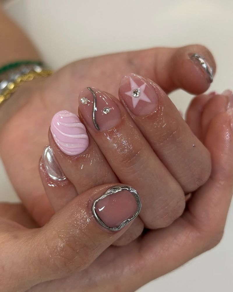 Short Nails with 3D Pink Element and Silver — Cute Simple Nails