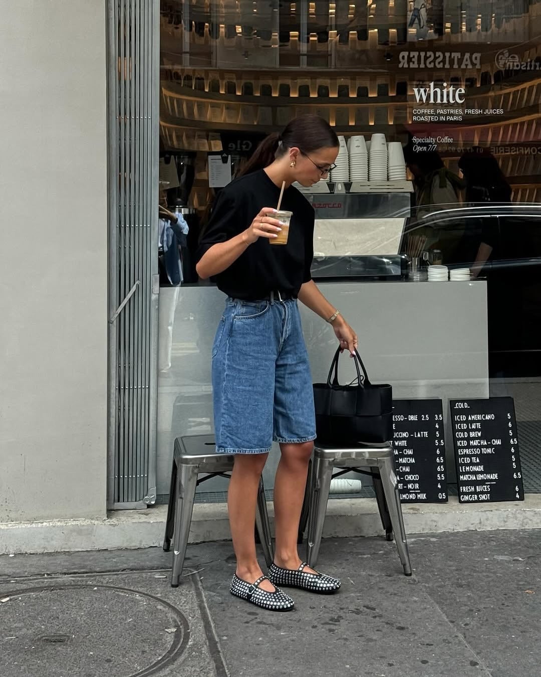 Denim Bermuda Shorts and Black T-Shirt Denim Bermuda Shorts and Black T-Shirt — Cute Simple Outfits