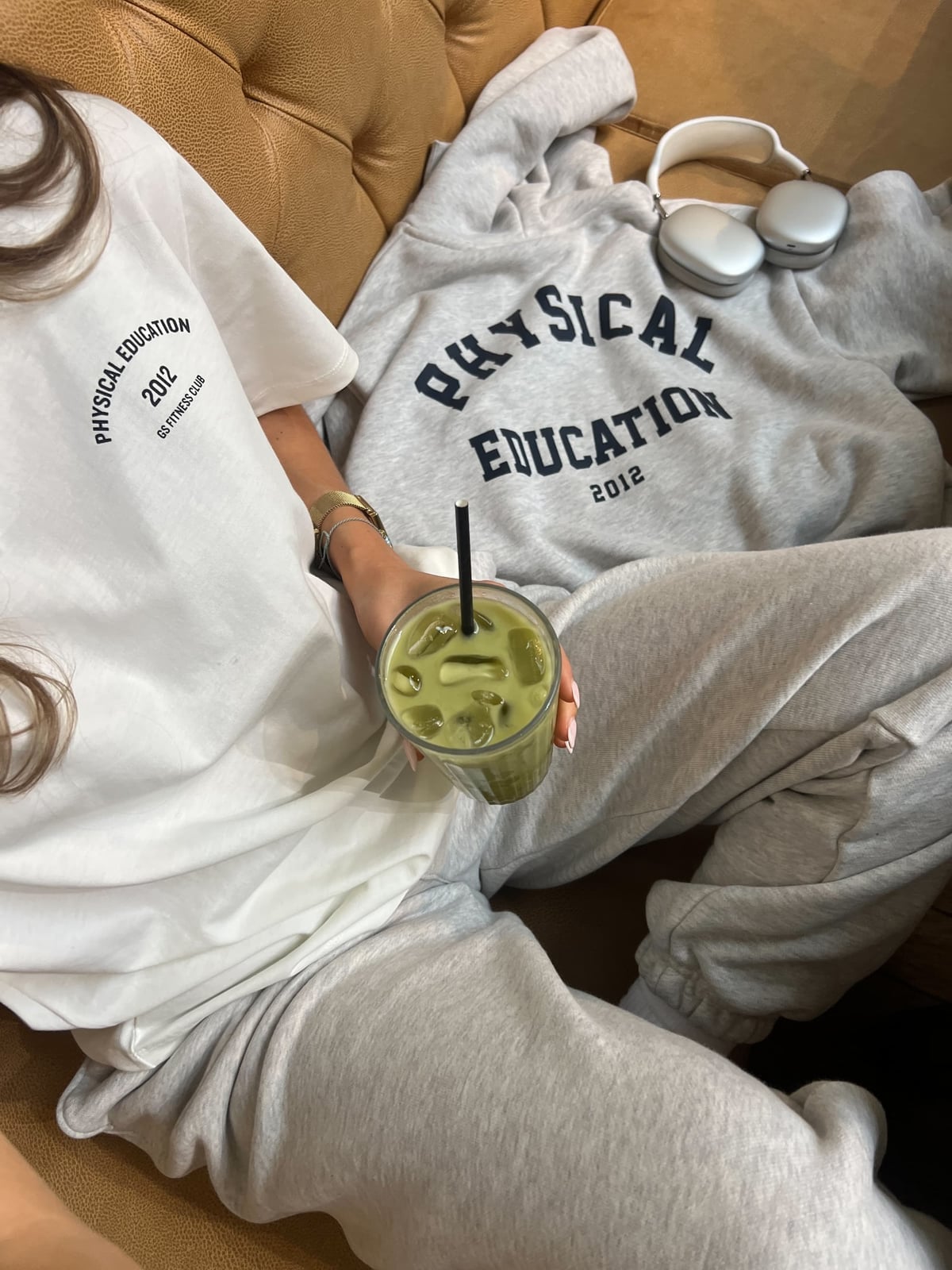 Light Grey Sweatpants With Graphic T-shirt And Hoodie — Cute Sweatpants Outfit Inspo
