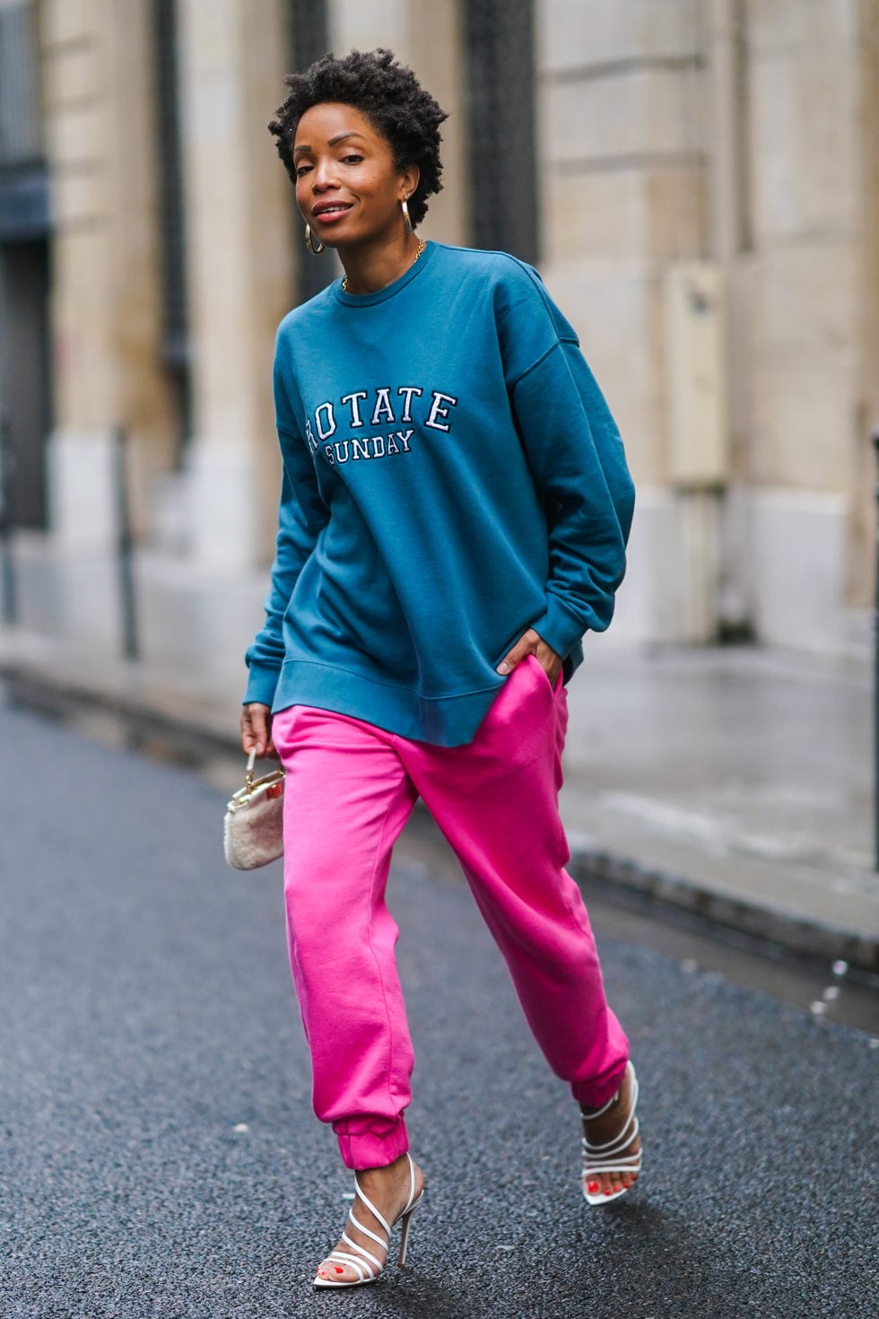 Hot Pink Sweatpants With Teal Sweatshirt And White Heels — Cute Sweatpants Outfit Inspo