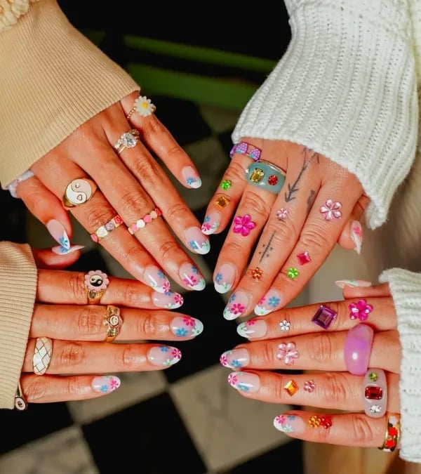 Holographic Ghost Stiletto Nails — Cute Trendy Nails