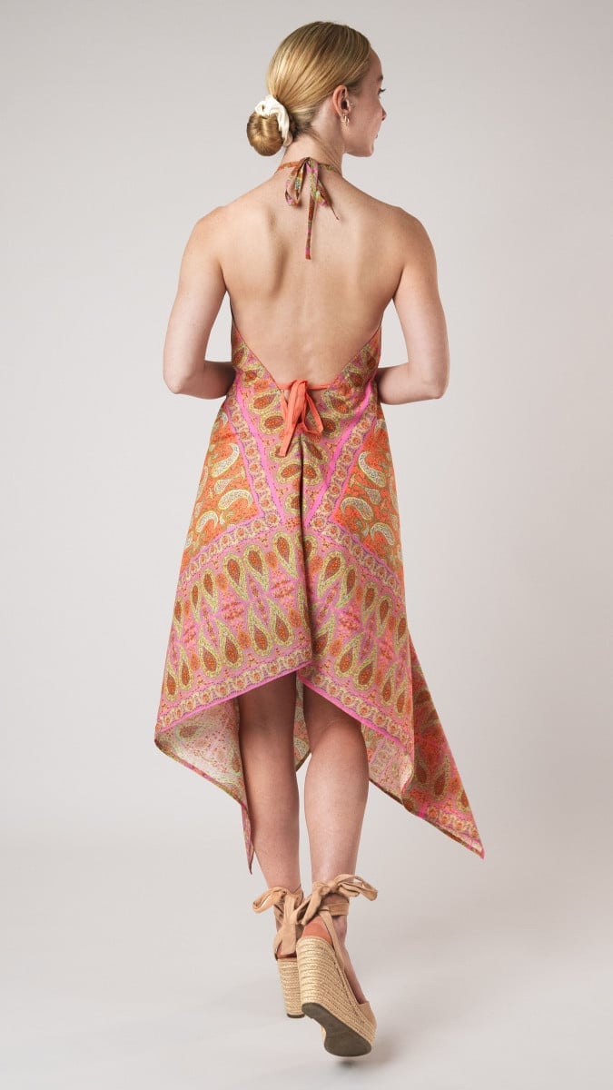 Paisley Print Halter Neck Dress With Handkerchief Hem Paisley Print Halter Neck Dress With Handkerchief Hem — DIY Dress Designs