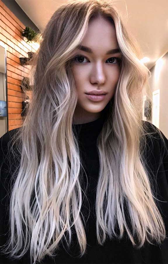 Long Wavy Hair With Platinum Highlights Long Wavy Hair With Platinum Highlights — Dye Hair Inspiration