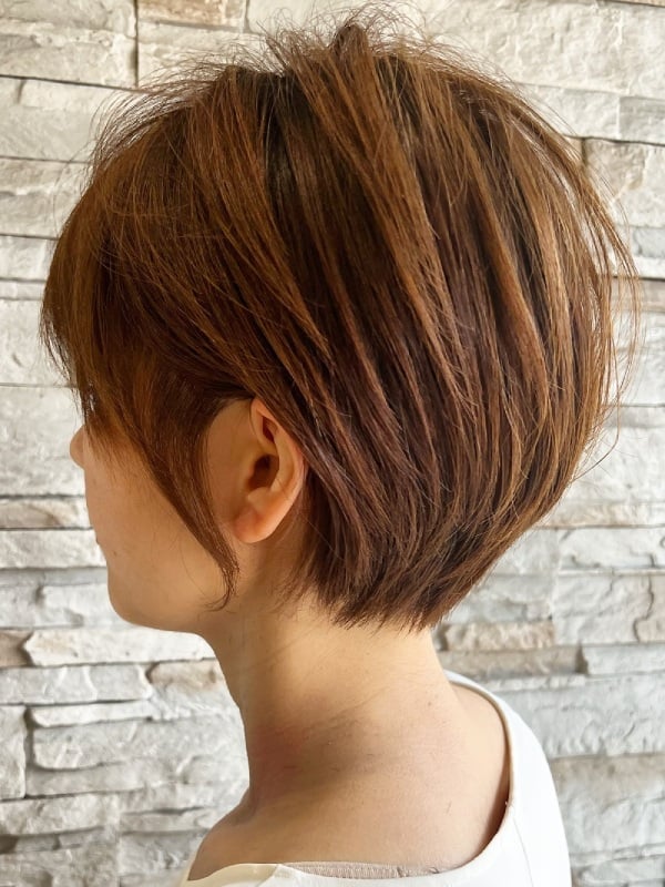 Ear Length Bob With Copper Highlights Ear Length Bob With Copper Highlights — Dye Hair Inspiration