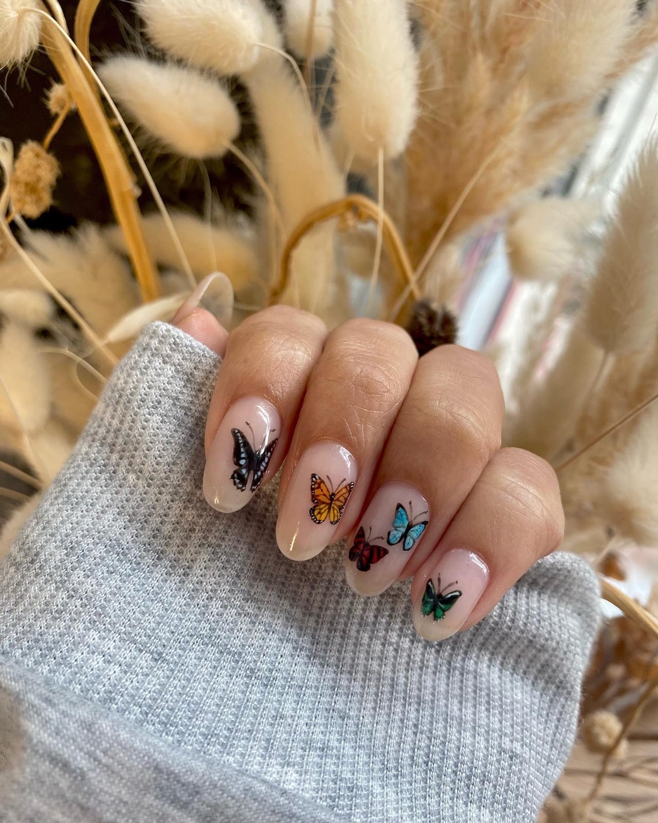 Sheer Nude Multicolor Butterfly Decal Medium Oval Nails Sheer Nude Multicolor Butterfly Decal Medium Oval Nails — Easy Nail Art Ideas