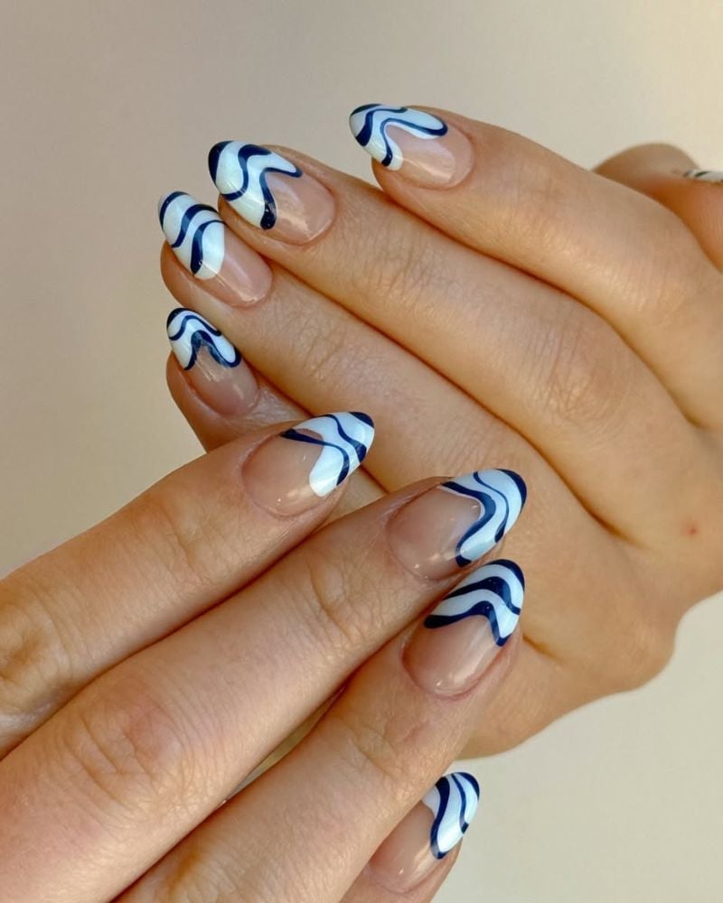 Almond Dark Blue White Wave Nails, глянцевый Almond Dark Blue White Wave Nails, глянцевый — Easy Wave Nails