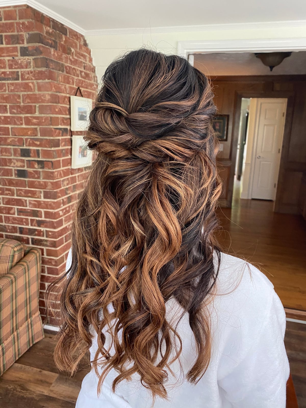 Half-Up With Braided Detail And Caramel Highlights — Easy Wedding Hairstyles for Long Hair