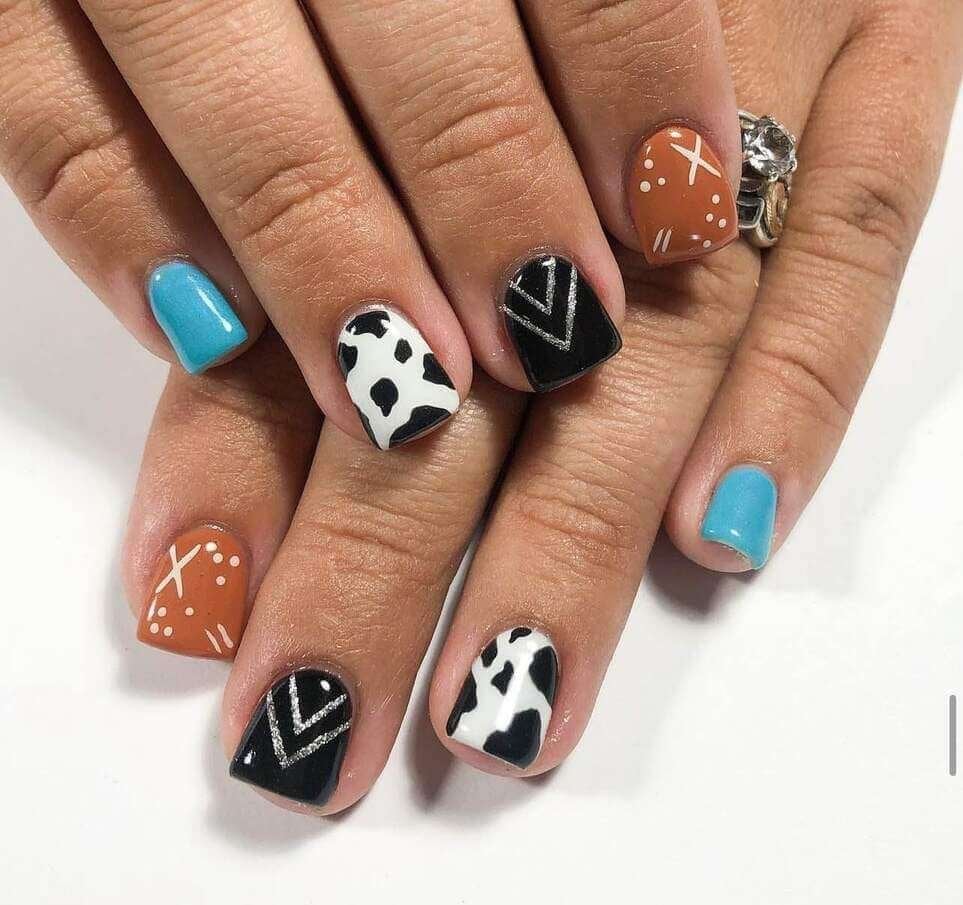 Short Square Nails With Geometric Lines And Crosses — Easy Western Nails