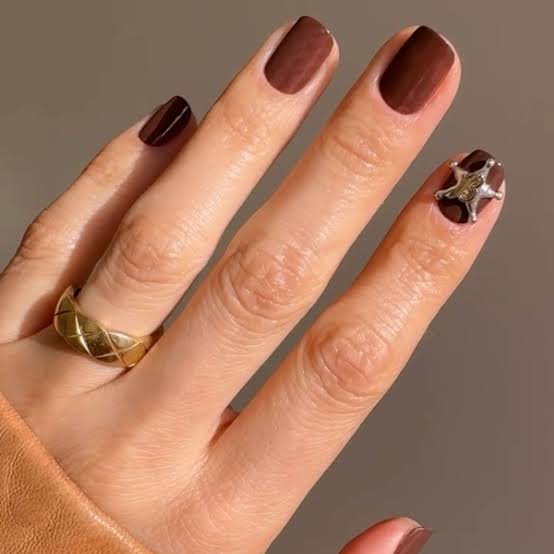 Short Oval Nails With Geometric Tribal Patterns — Easy Western Nails