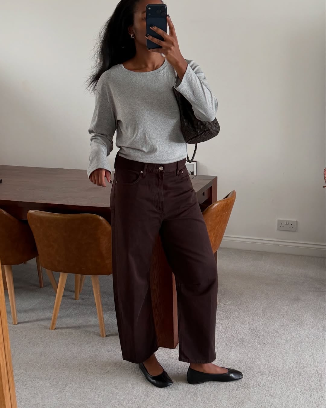 Dark Brown Wide Leg Jeans with Grey Long-Sleeve, Office-Safe Version Dark Brown Wide Leg Jeans with Grey Long-Sleeve, Office-Safe Version — Elegant Brown Jeans Outfits