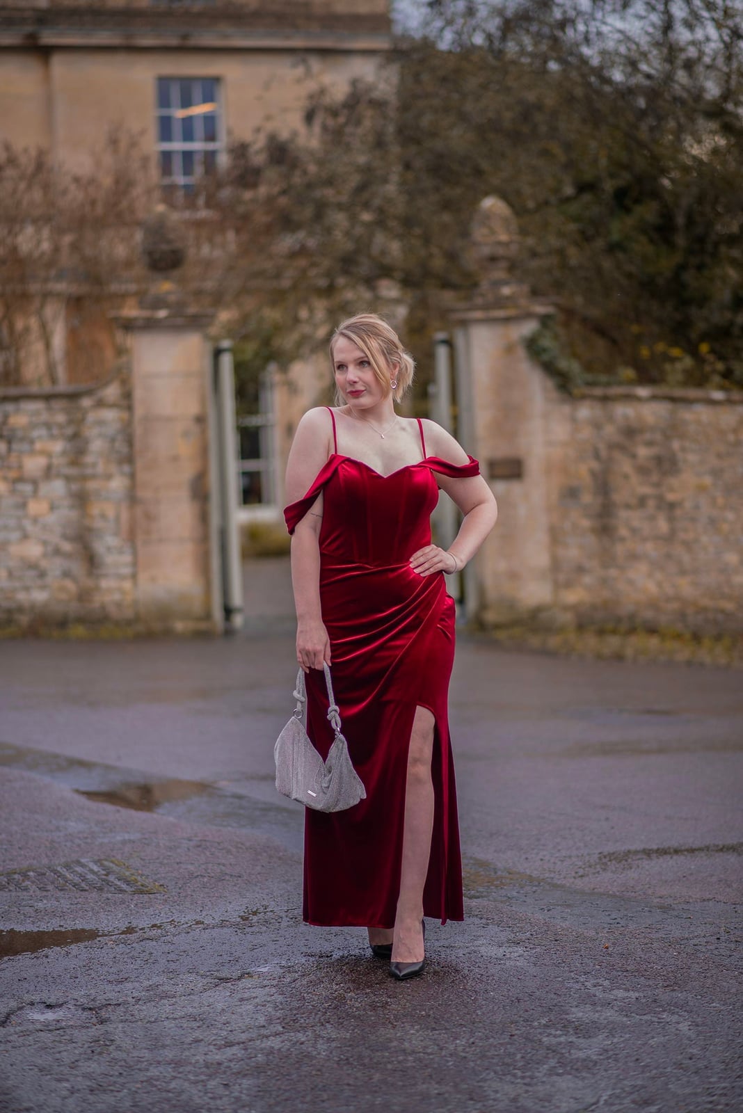 Burgundy Velvet Off-Shoulder Dress with Thigh-High Slit Burgundy Velvet Off-Shoulder Dress with Thigh-High Slit — Elegant Burgundy Dress Outfit