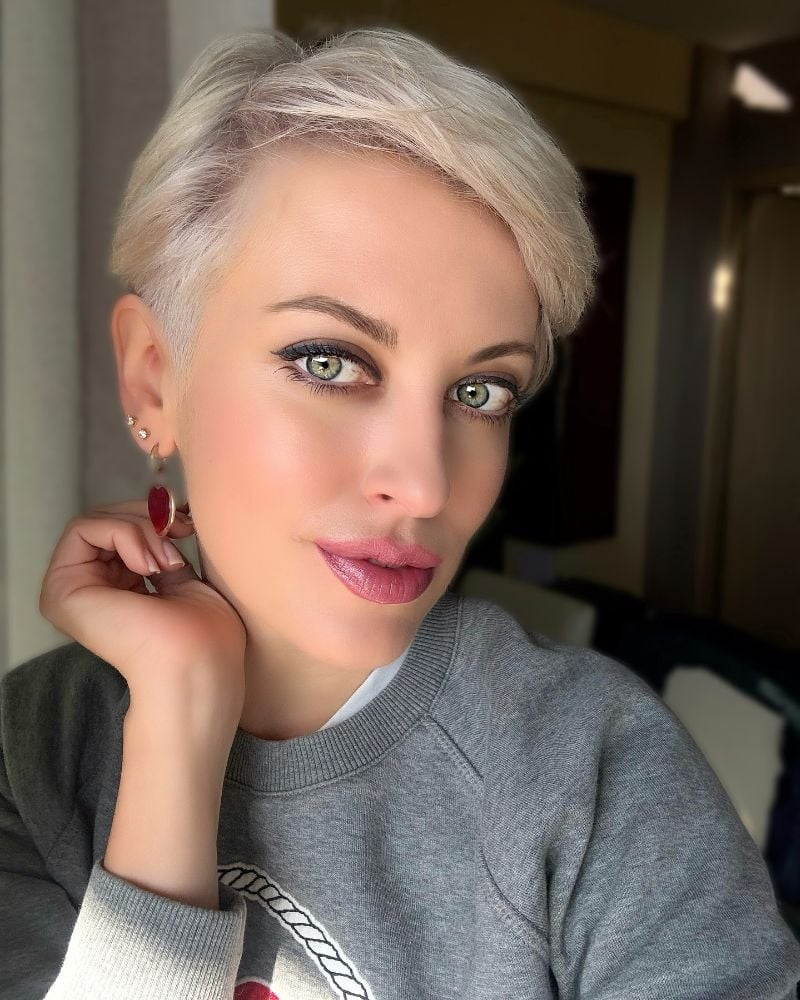 Platinum Blonde Pixie With Undercut Platinum Blonde Pixie With Undercut — Elegant Short Hair Hairstyles