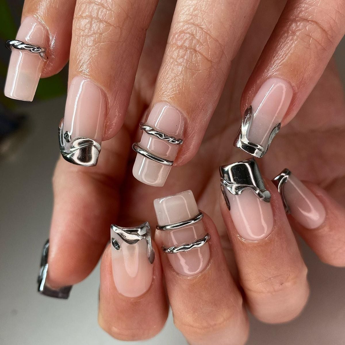 Clear Base Silver Glitter Star Accent Nails Clear Base Silver Glitter Star Accent Nails — Elegant Silver Nails