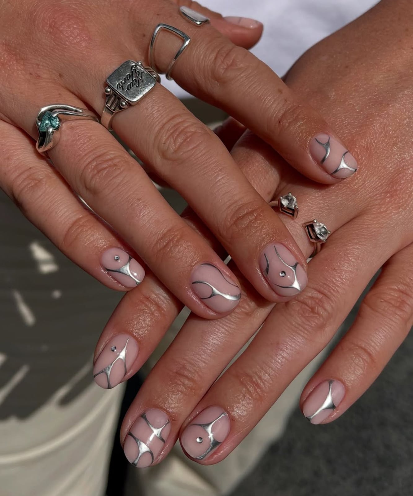 Short Square Silver Line Dot Nails Short Square Silver Line Dot Nails — Elegant Silver Nails