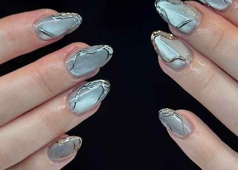 Grey Velvet Outline Almond Nails Grey Velvet Outline Almond Nails — Elegant Silver Nails
