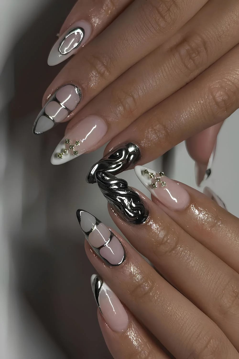 Nude Sharp Almond Sculptural Silver Nails Nude Sharp Almond Sculptural Silver Nails — Elegant Silver Nails