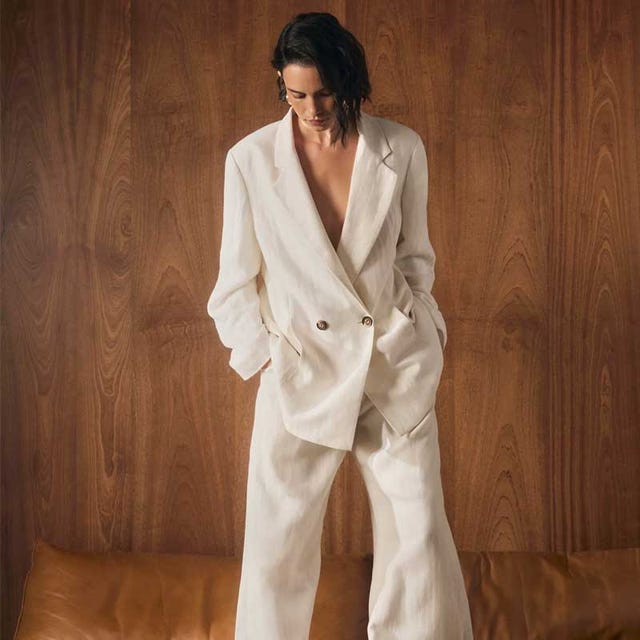 Off-White Linen Blend Blazer With Wide Leg Trousers Off-White Linen Blend Blazer With Wide Leg Trousers — Elegant White Jacket Outfit