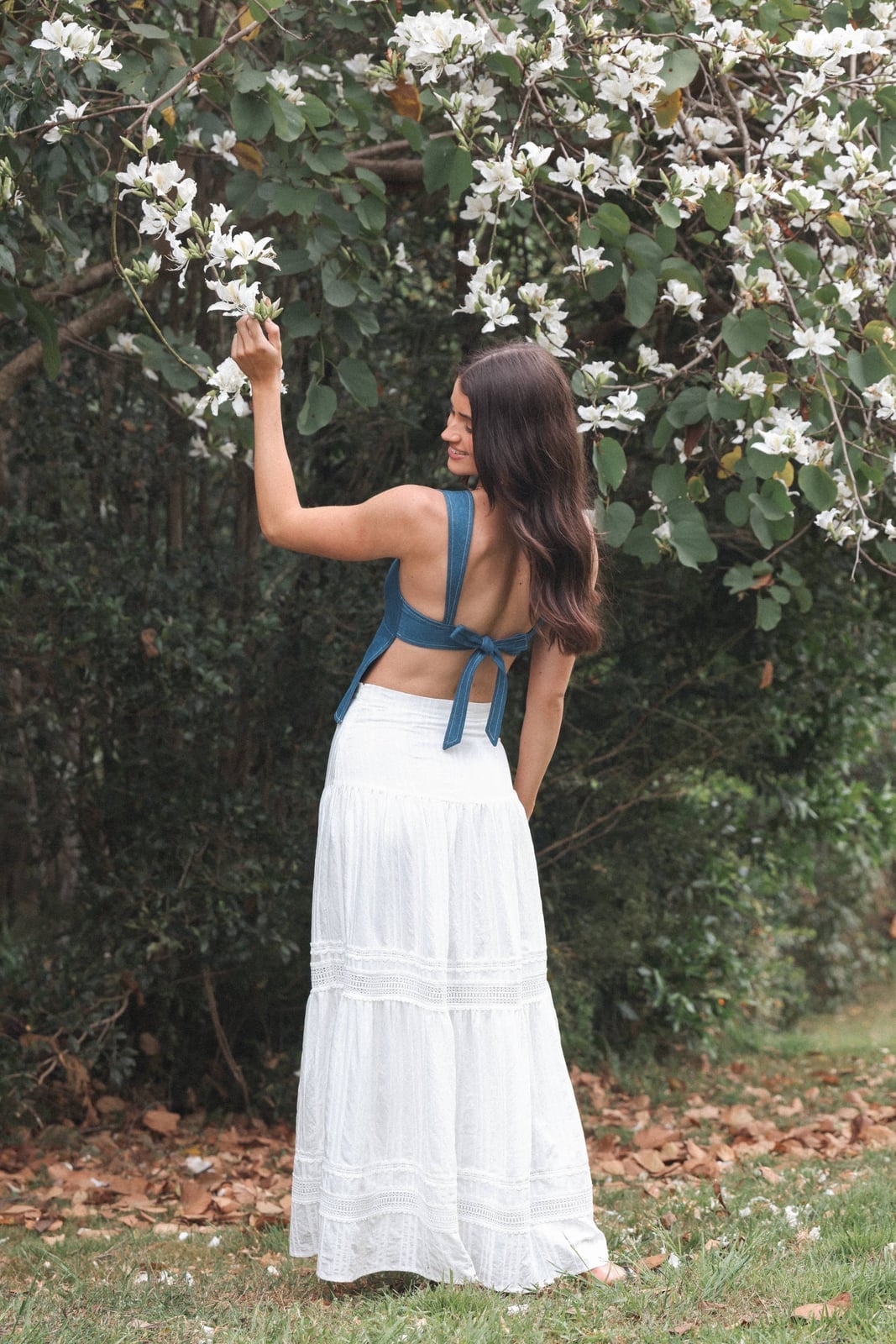 White Cotton Lace Maxi Skirt With Blue Halter Top White Cotton Lace Maxi Skirt With Blue Halter Top — Elegant White Maxi Skirt Outfit