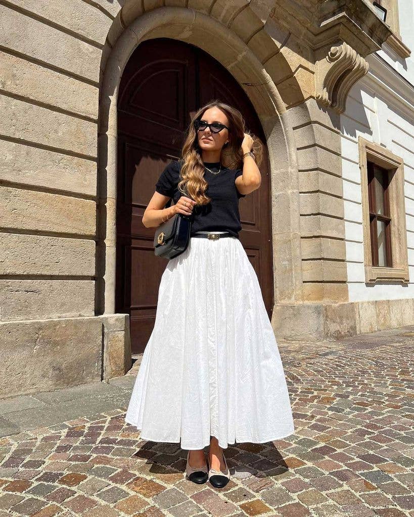 Textured White Midi Skirt With Black T-shirt, Close-Up Take Textured White Midi Skirt With Black T-shirt, Close-Up Take — Elegant White Skirt Outfit