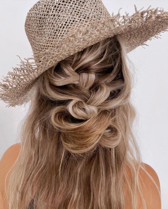 Ash Blonde Mid-Back Waves With Curtain Bangs — Hair Ideas with Hat